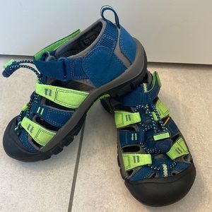 Keen waterproof kids shoes